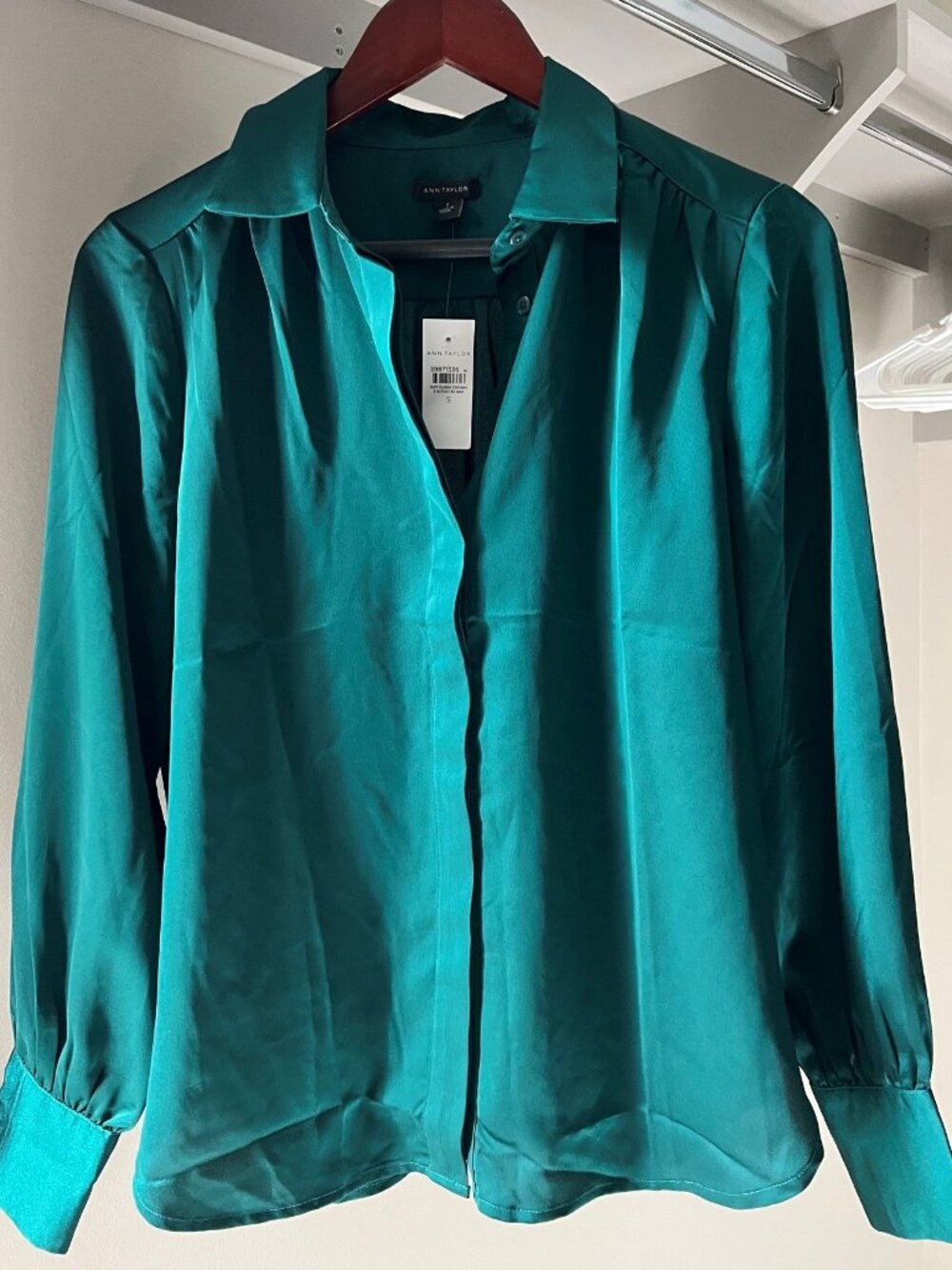 Ann Taylor Emerald Green Satin Blouse